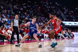 Kyle Mangas, ici avec Roanne, a signé pour les Charlotte Hornets