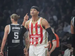Jasiel Rivero revient à Valencia après son expérience à l'Etoile Rouge de Belgrade