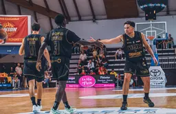 Les JSA Bordeaux ont lancé leur saison de NM1 sur le parquet de Tarbes