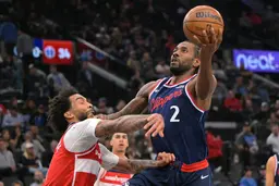 Leonard a dominé le dernier quart-temps avec 14 points