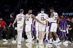 Les Lakers veulent prolonger Smart et Kennard, Hachimura menacé ?