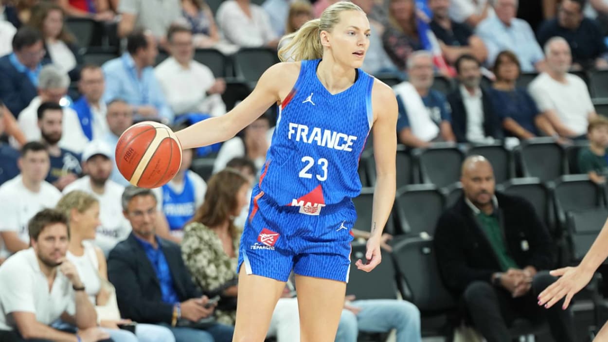 Marine Johannes (France) au drive face à la Serbie Marine Johannes (France) au drive face à la Serbie