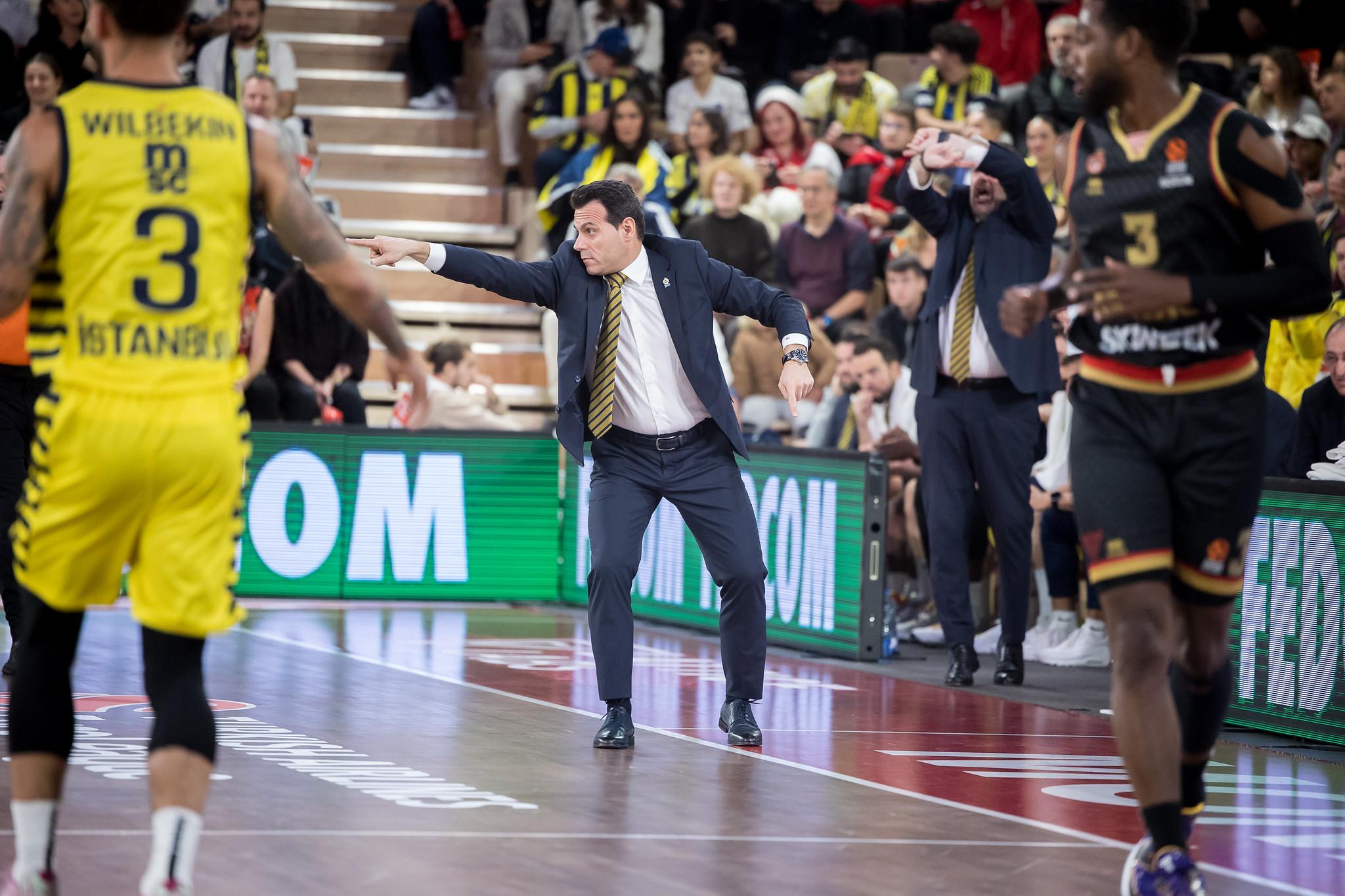 Officiel : le Fenerbahçe se sépare de Dimitris Itoudis