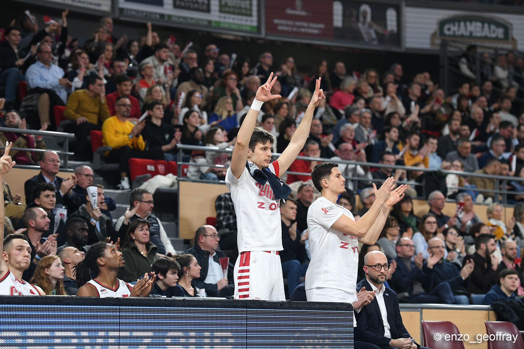 En délicatesse avec son genou, Vuk Vucevic reste à l’Élan Chalon