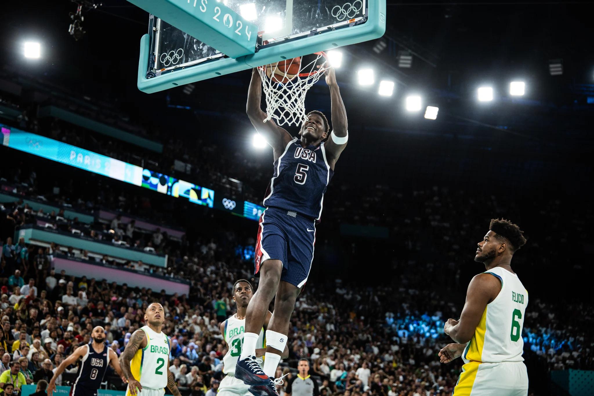 Team USA, facile face au Brésil, complète le dernier carré