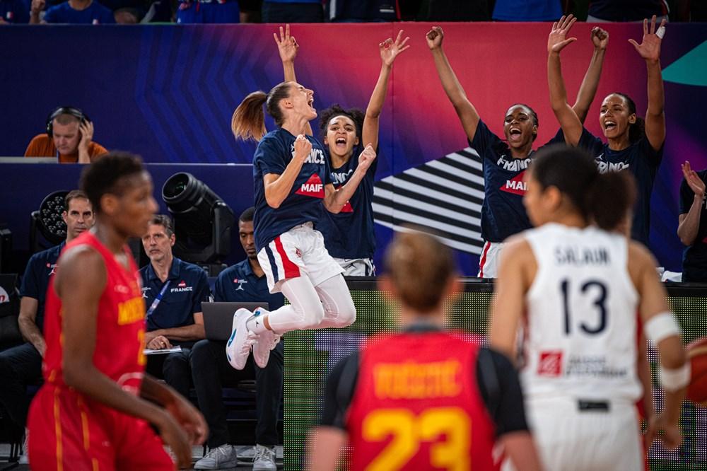 +43 : rassurantes, les Bleues s&rsquo;offrent une huitième demi-finale européenne d&rsquo;affilée !