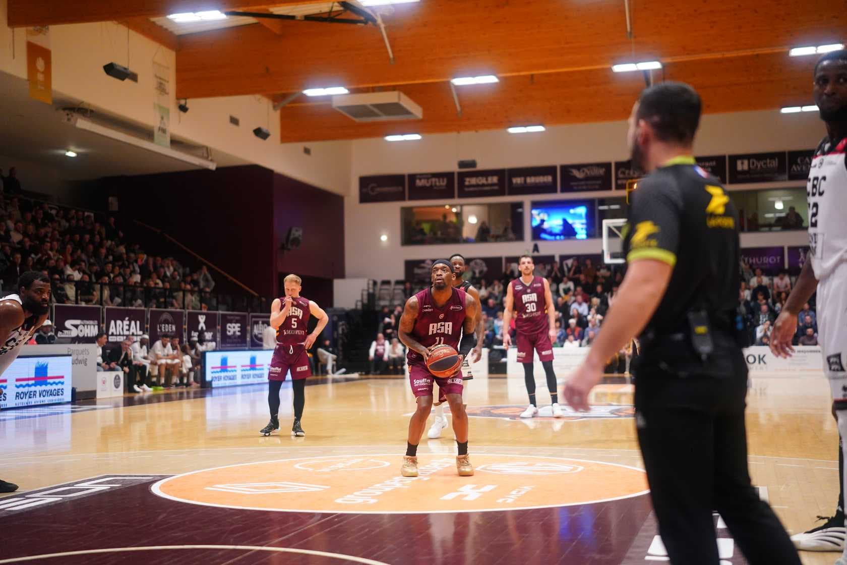 Shannon Bogues plante l’un des tirs au buzzer de l’année, Chartres se saborde