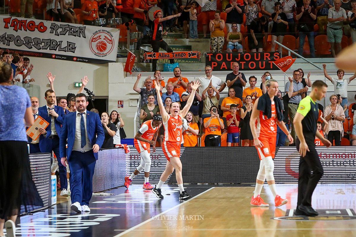 Bourges déroule contre Basket Landes, l&rsquo;ASVEL prend l&rsquo;avantage à Villeneuve d&rsquo;Ascq