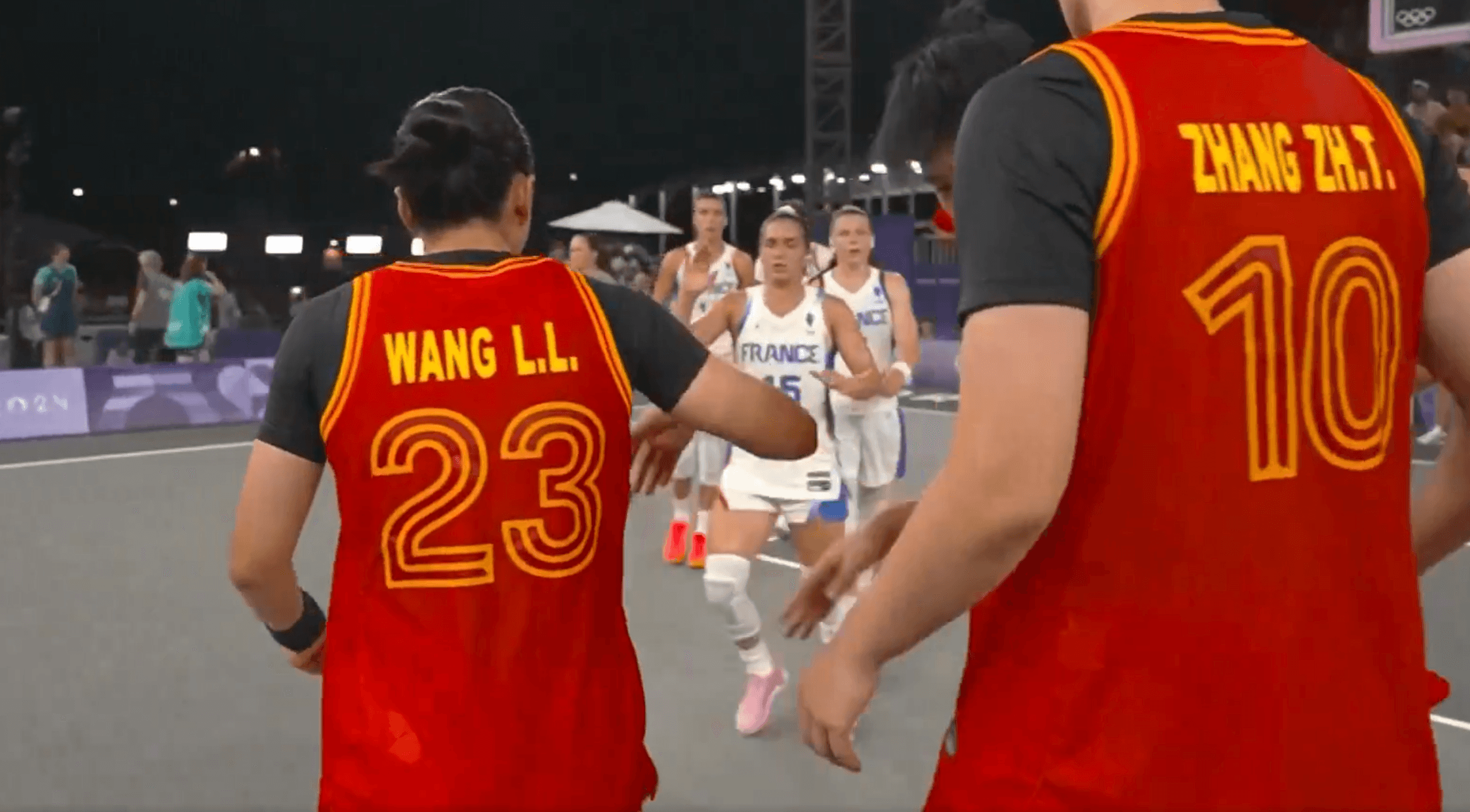 Les Bleues battues par la Chine après prolongation pour ouvrir leur tournoi