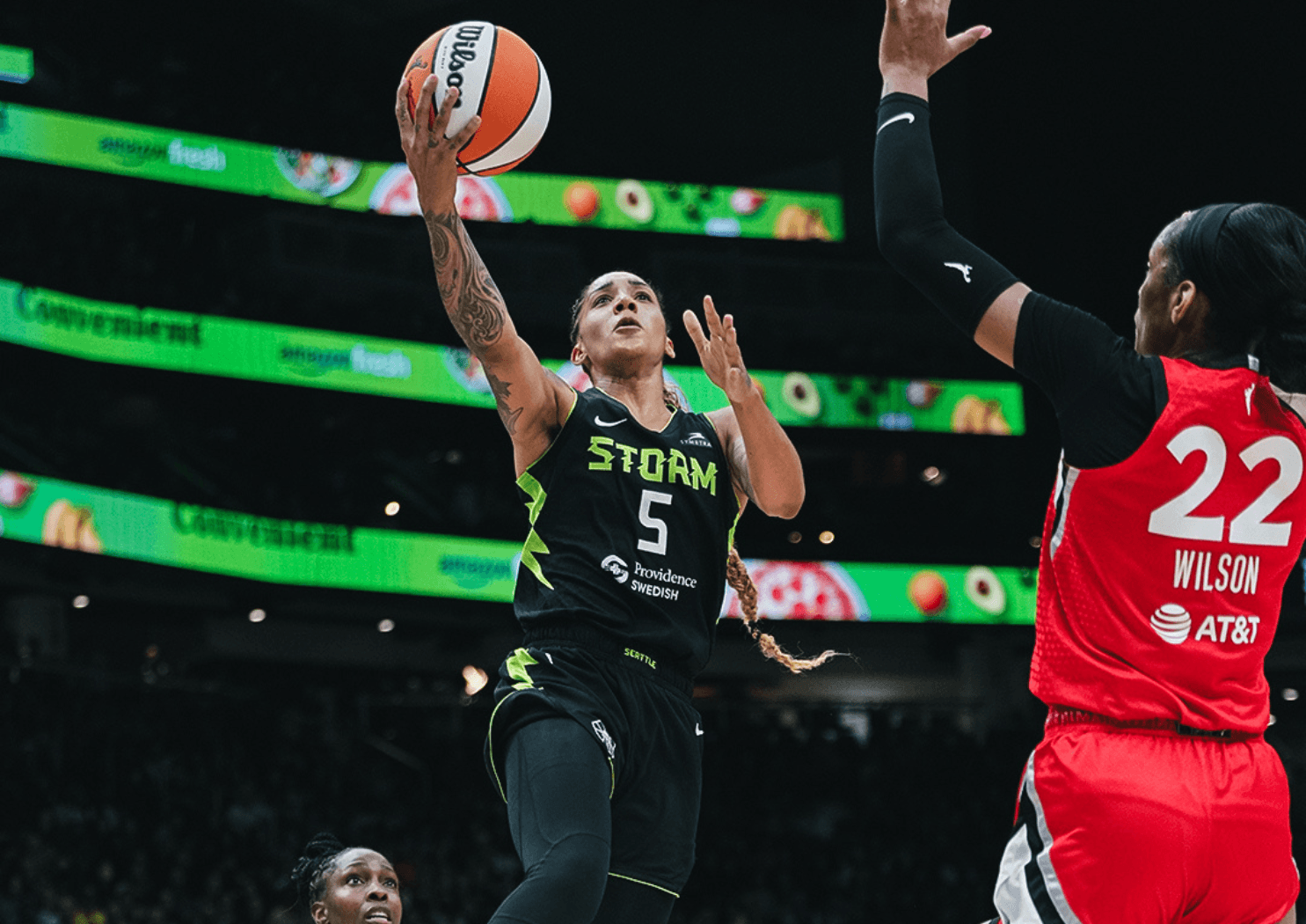 La coach du Seattle Storm impressionée par Gabby Williams : « C’est un honneur de la coacher »