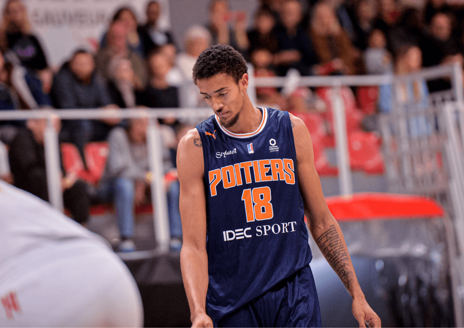 Un énorme double-double (19 points, 17 rebonds) pour Jonathan Jeanne, qui ne s’arrête plus d’évoluer