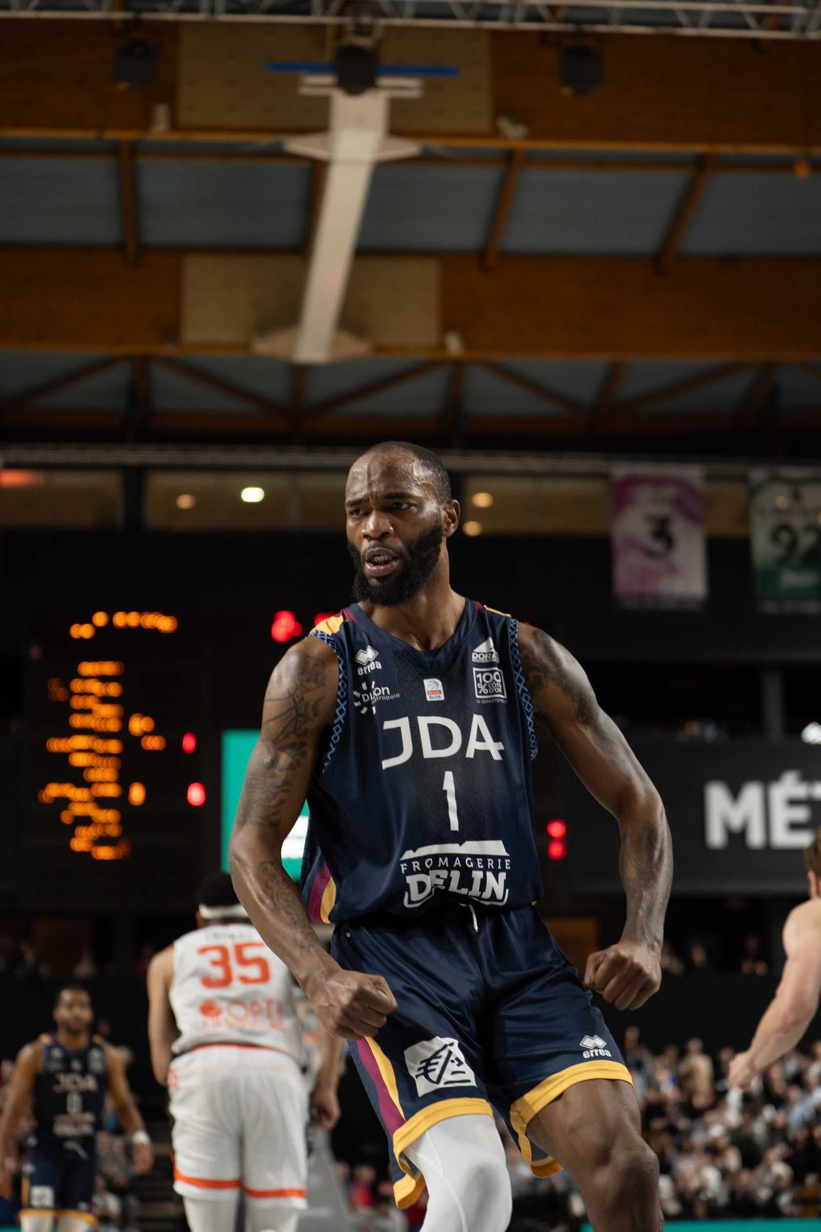 Dijon s’offre Le Mans sur un coup de malice du duo Julien-Sengfelder !