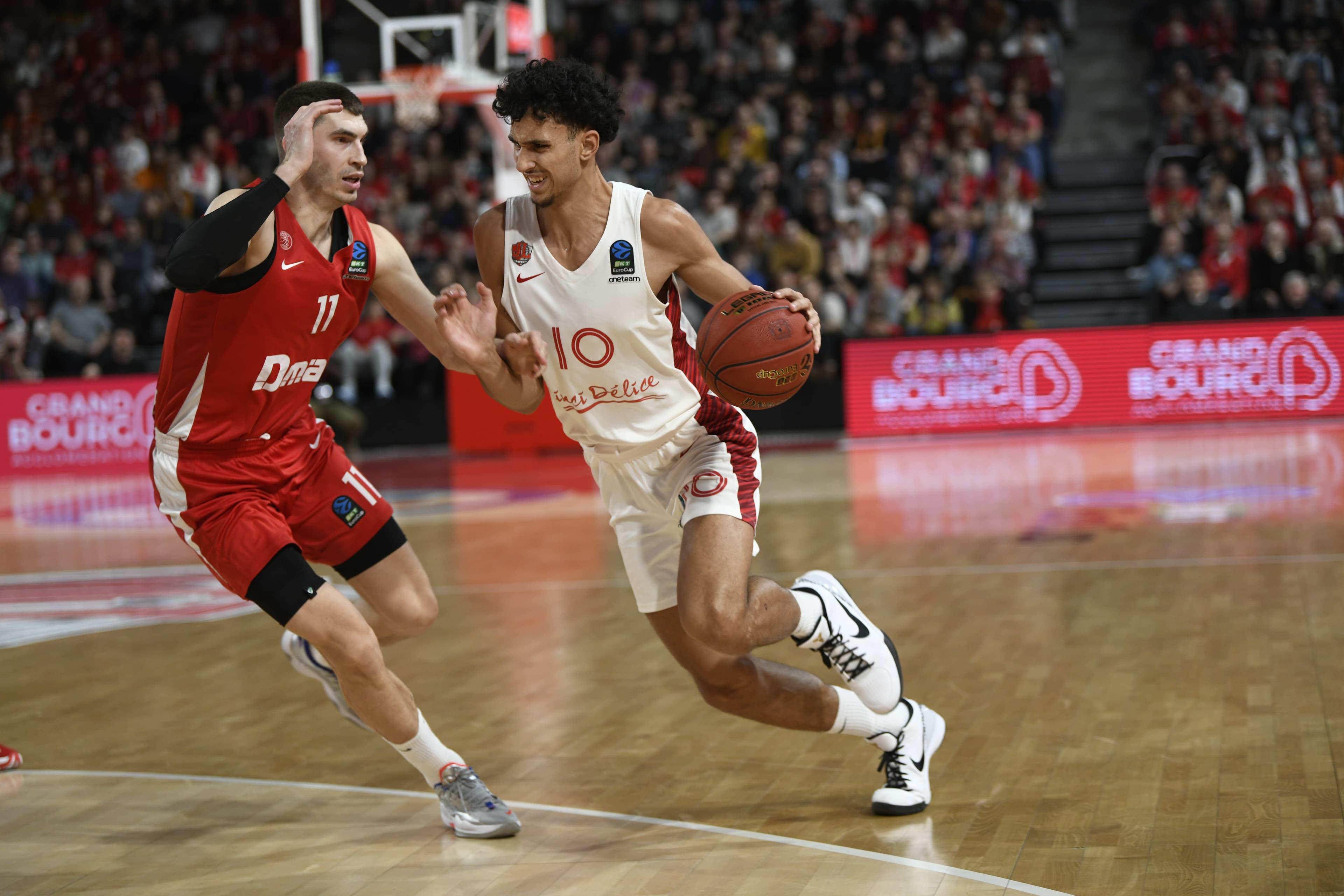 Zaccharie Risacher : « L&rsquo;objectif, c&rsquo;est de mettre la lumière sur Bourg ! »