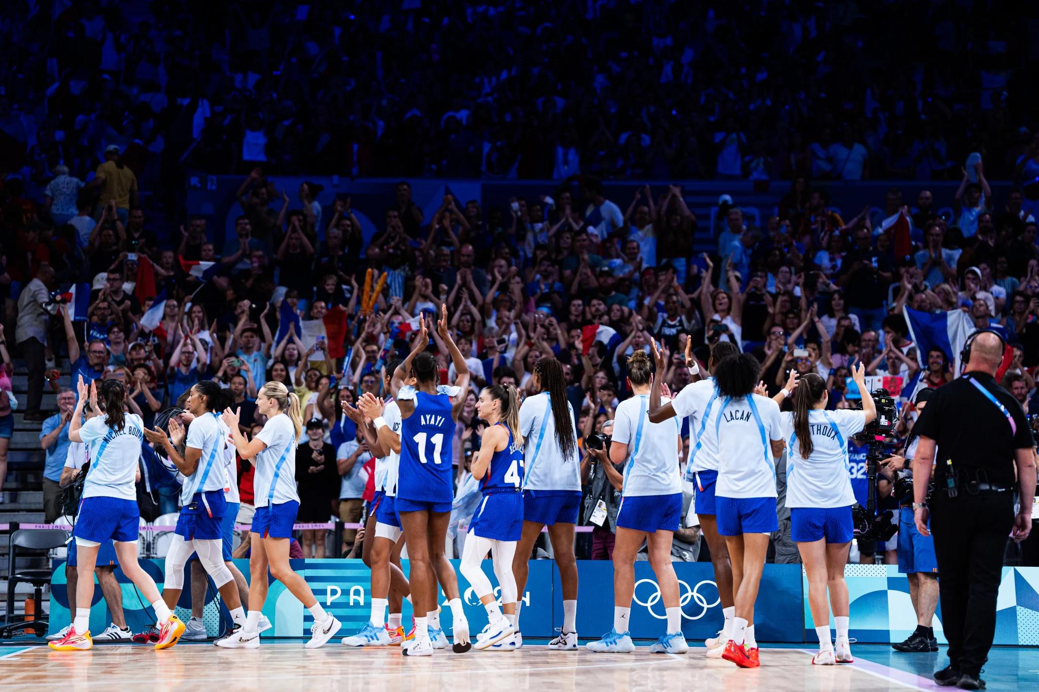 20 000 personnes pour les Bleues  : « On n’oubliera jamais »