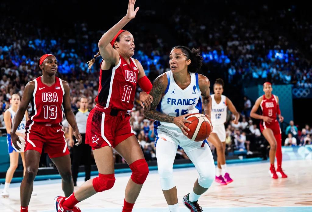 Élue meilleure défenseure du tournoi olympique, Gabby Williams également dans le cinq idéal des JO