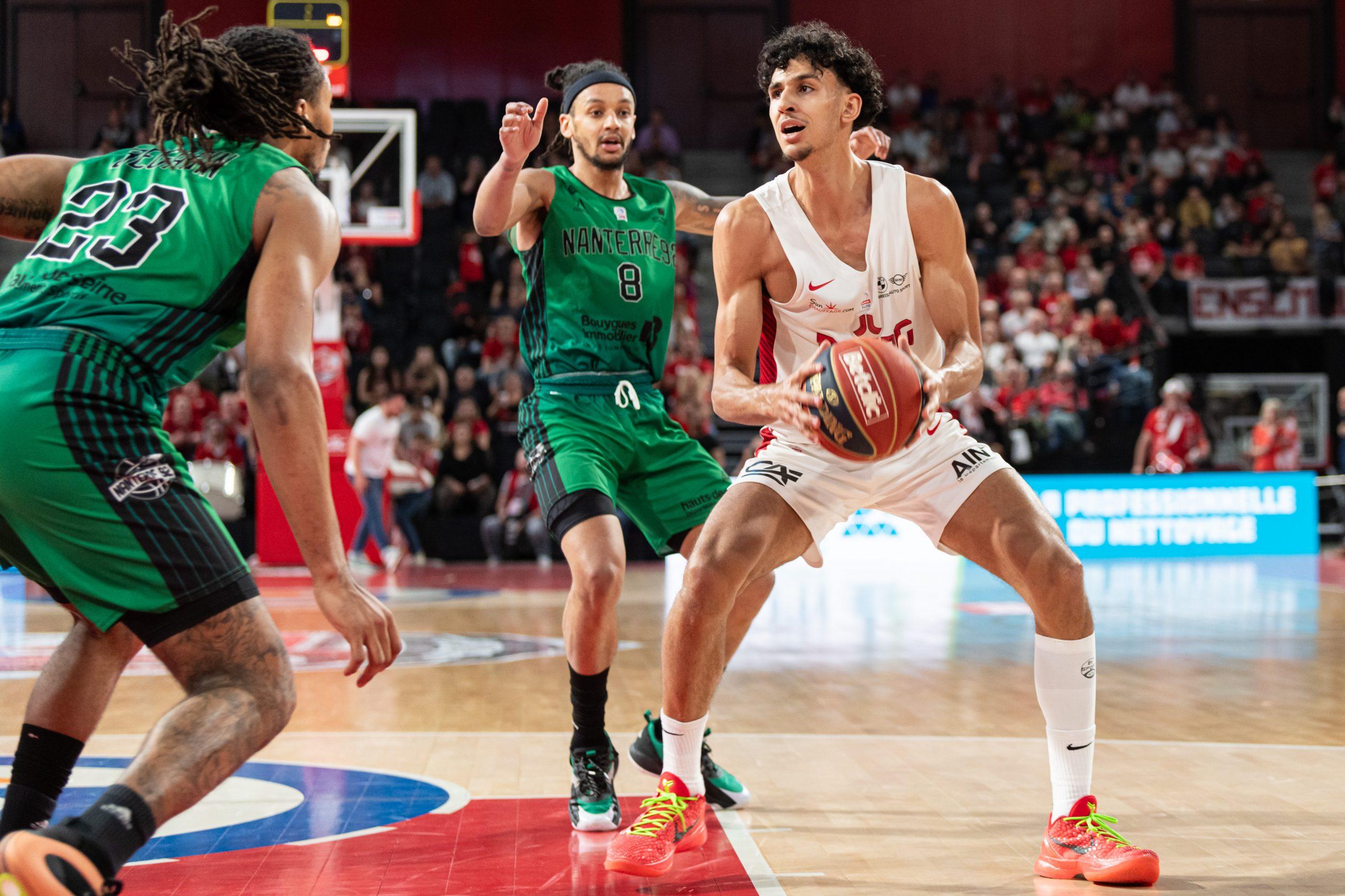 Sous les yeux des Hawks, Zaccharie Risacher confirme son retour en forme : « Il est redevenu le joueur qu&rsquo;il était pendant tout l&rsquo;hiver »