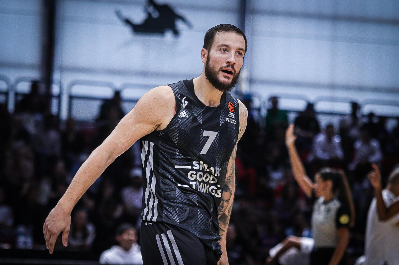 Joffrey Lauvergne (ASVEL) victime d'une rupture des ligaments croisés - BeBasket