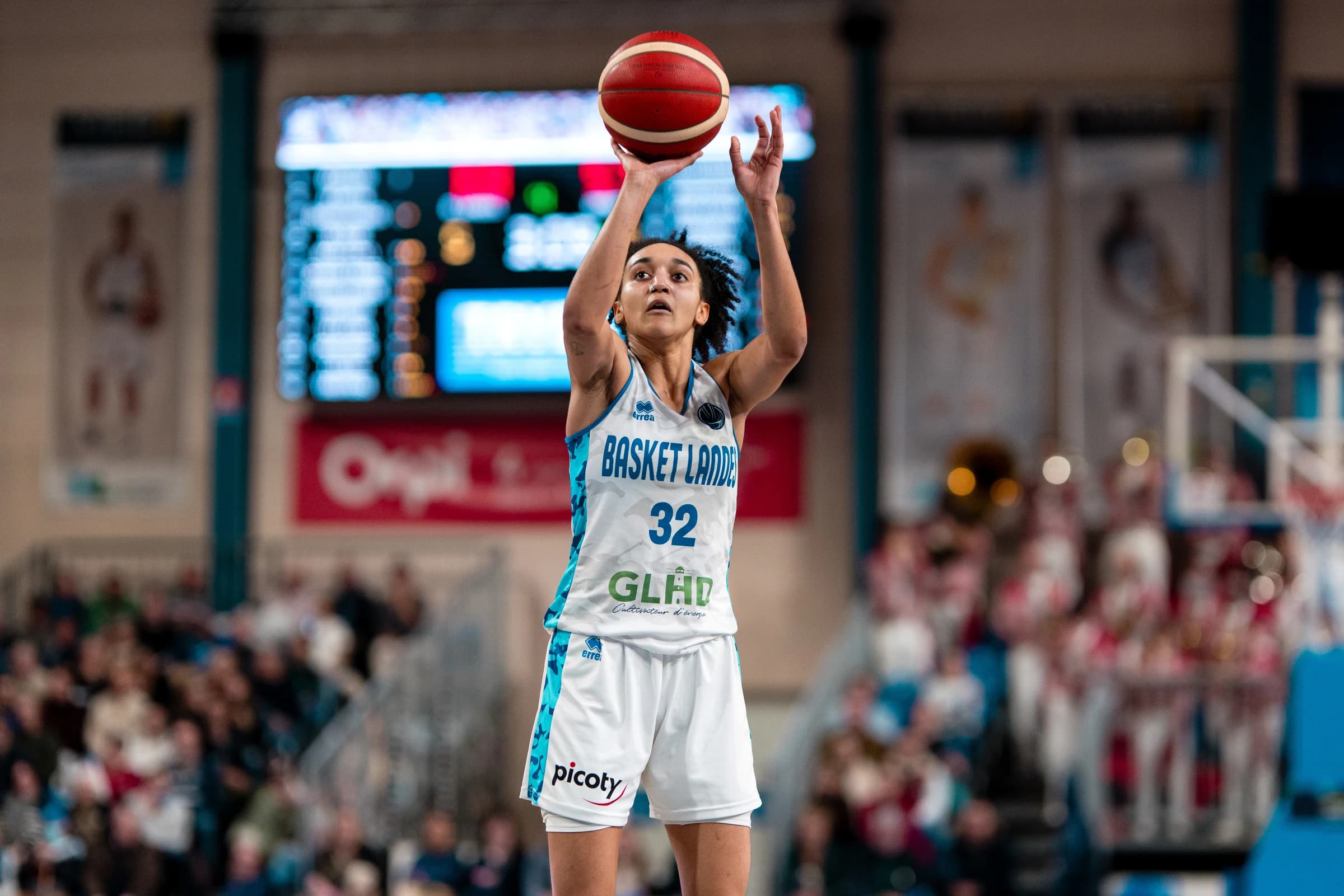 Leïla Lacan, première arrière de la saison élue MVP du mois en La Boulangère Wonderligue