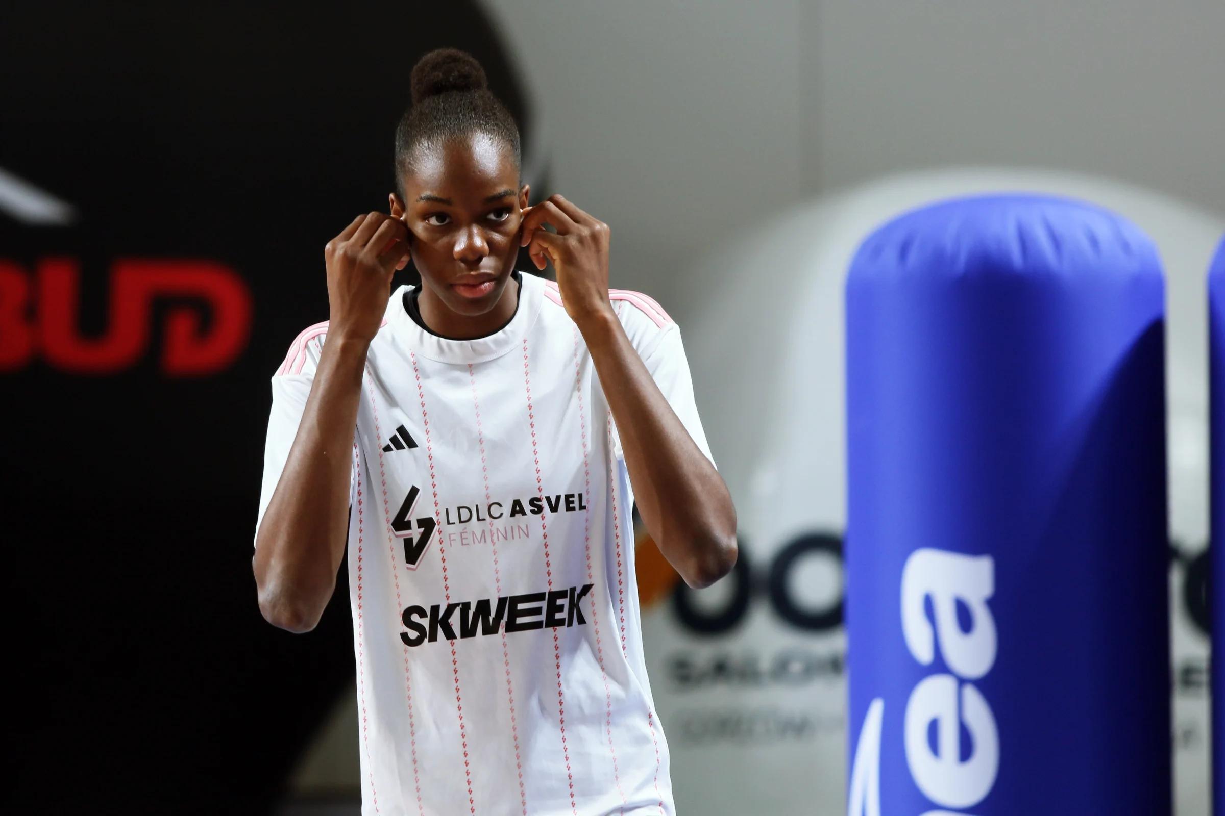 Dominique Malonga, première MVP du mois de la LFB