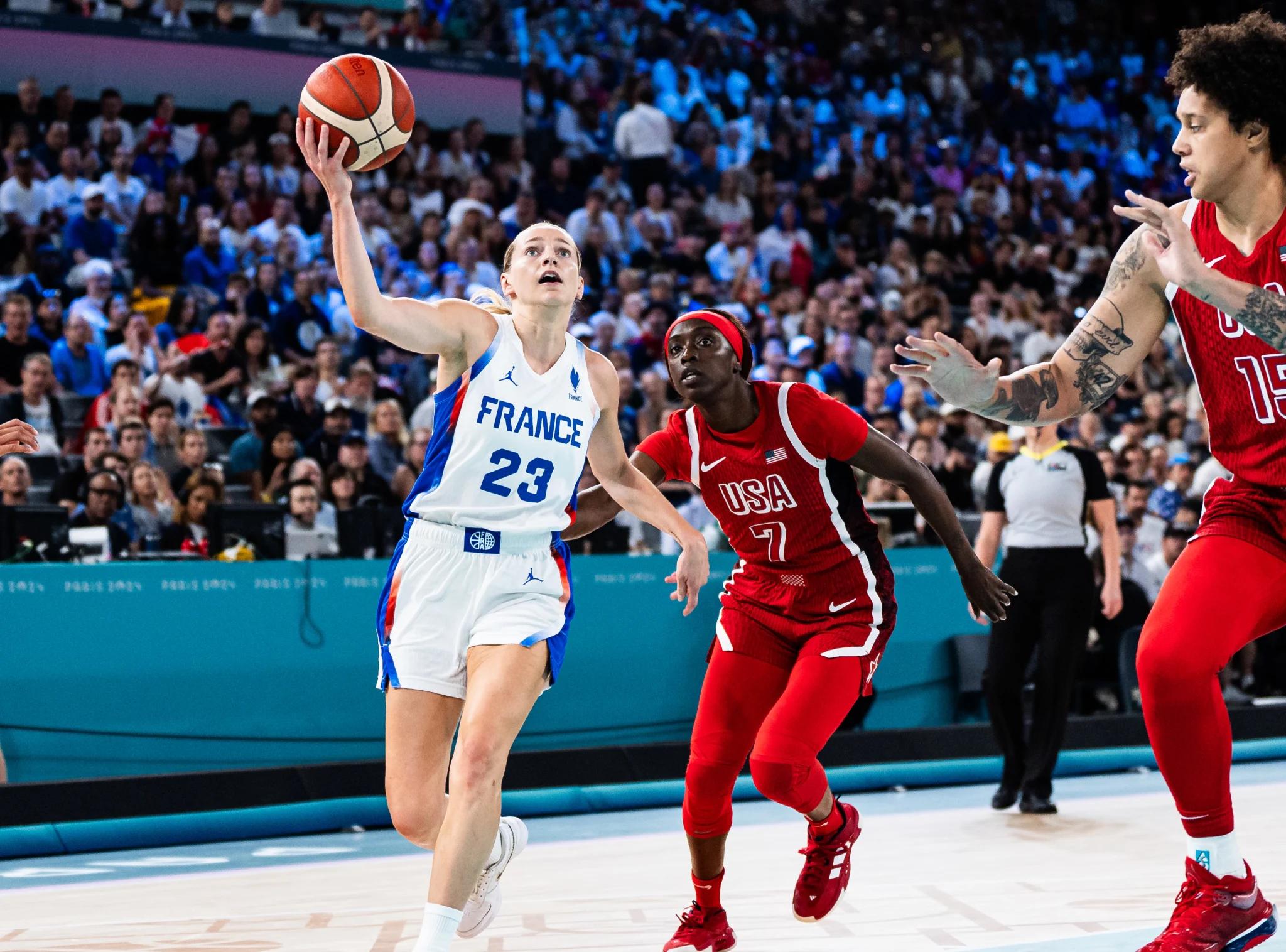 Marine Johannès et les Bleues fières d’avoir « fait douter la meilleure équipe du monde », Team USA