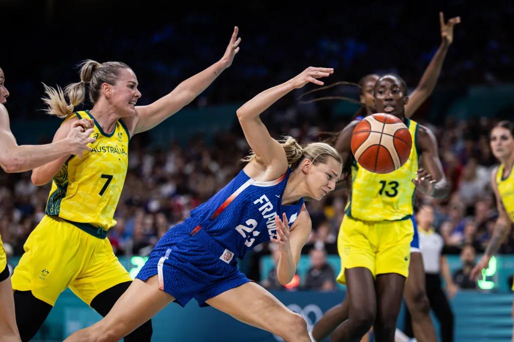 [L’œil des coachs Schneider et Caloni] Le débriefing de la défaite des Bleues face à l’Australie