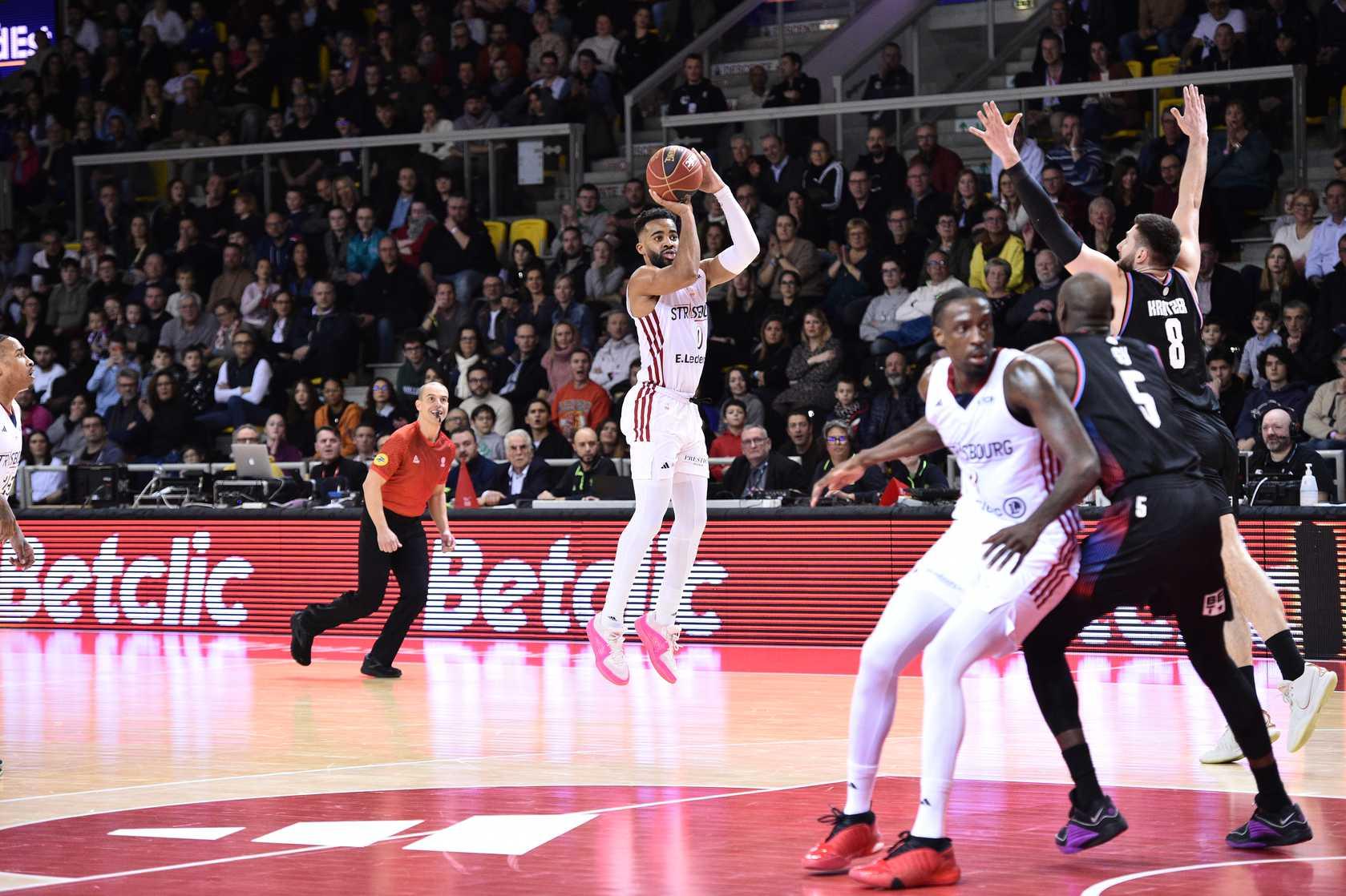 Les anciens strasbourgeois Phil Booth et Nysier Brooks ont retrouvé un club