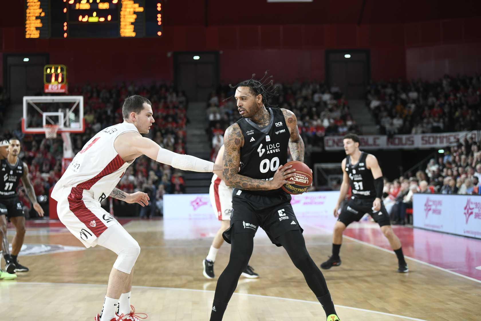 L&rsquo;ASVEL s&rsquo;impose à Bourg et garde la suprématie régionale