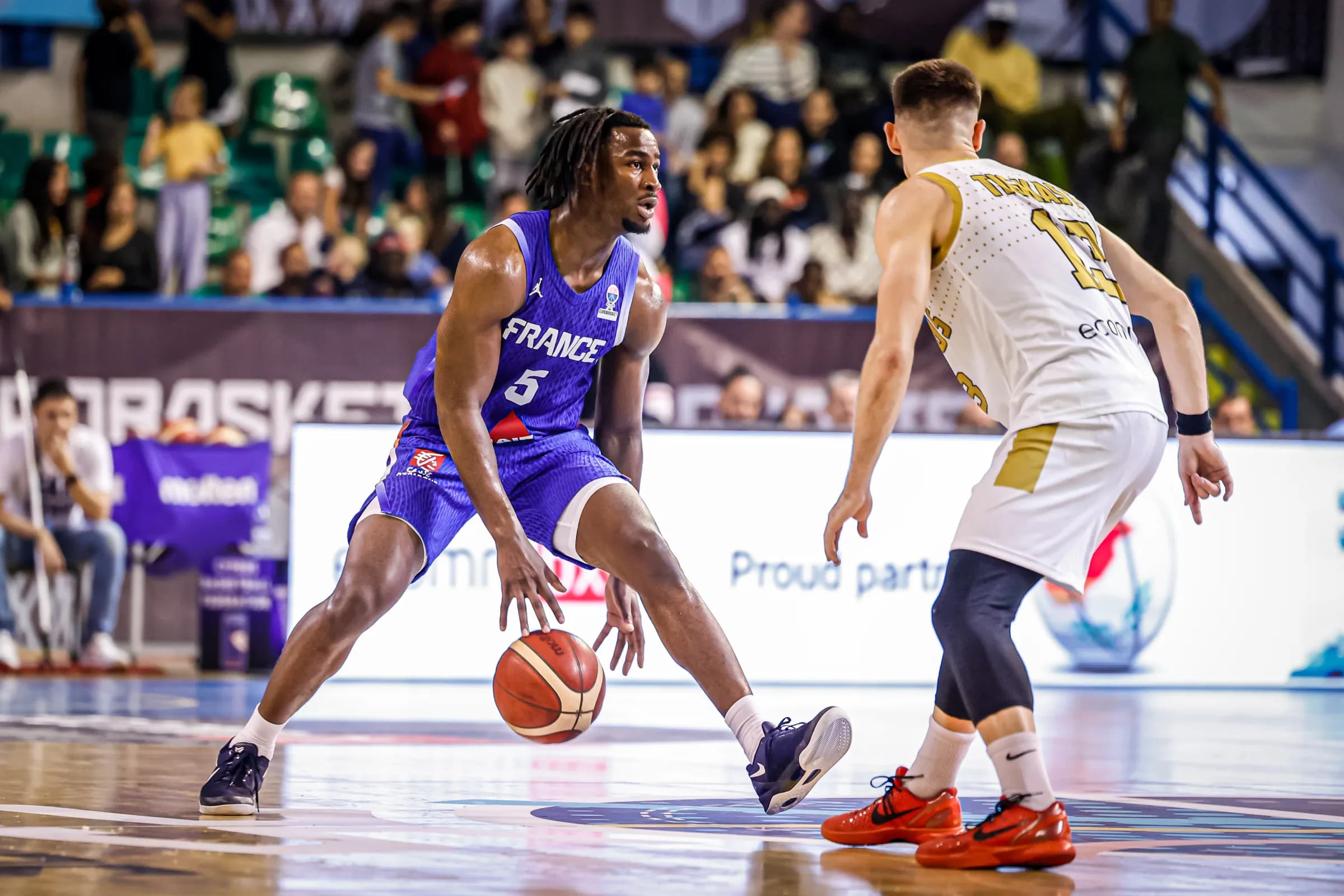 Quel est le scénario catastrophe qui priverait l’équipe de France de l’EuroBasket 2025 ?