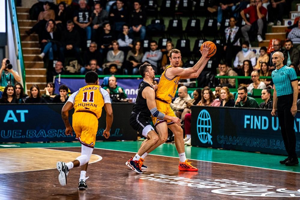 Limoges explose Riga et garde espoir