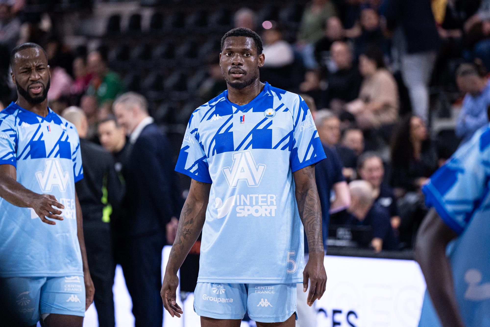 Emmanuel Omogbo (Vichy) prolongé jusqu&rsquo;à la fin de la saison