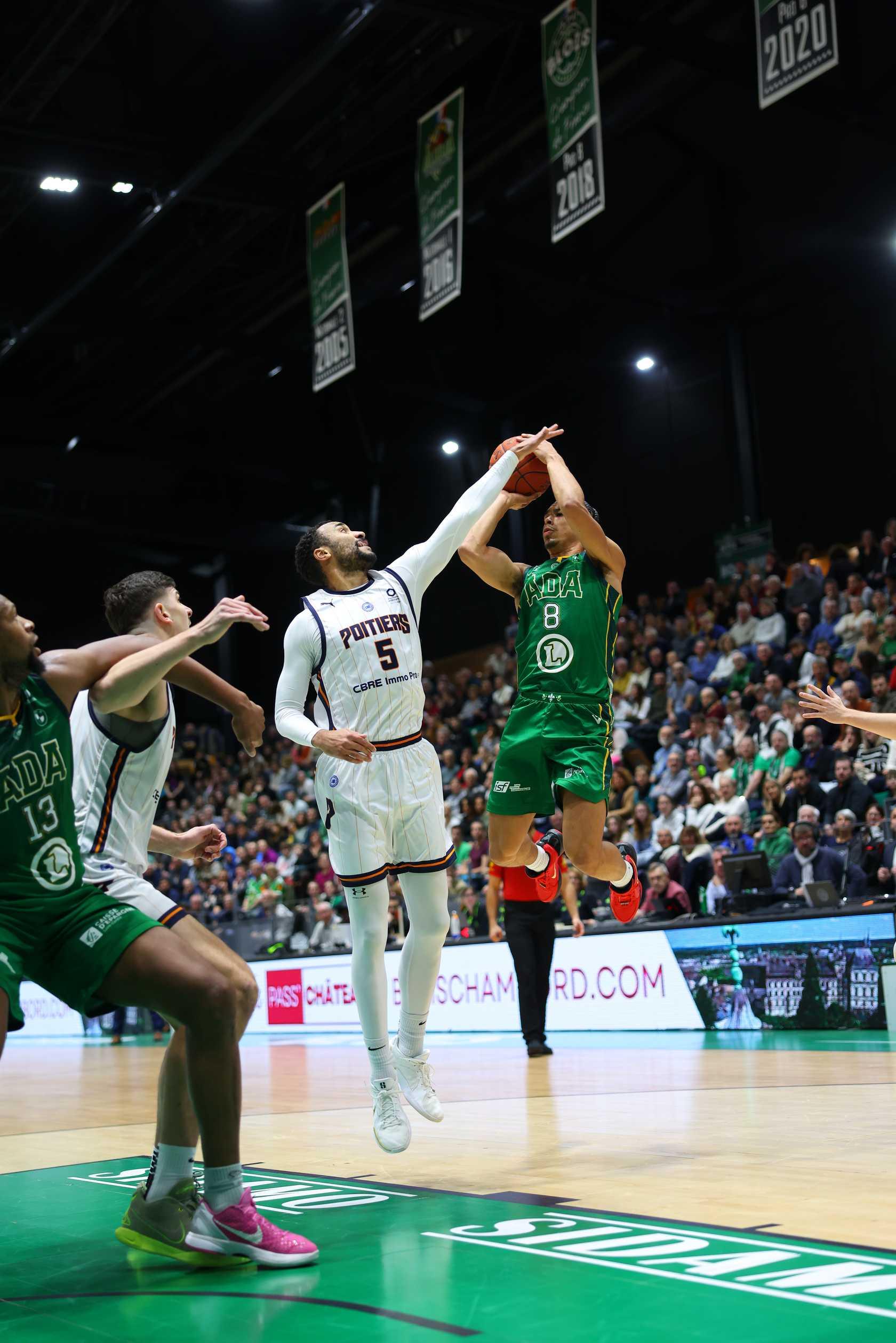 Poitiers surprend Blois, Orléans et Boulazac en profitent !