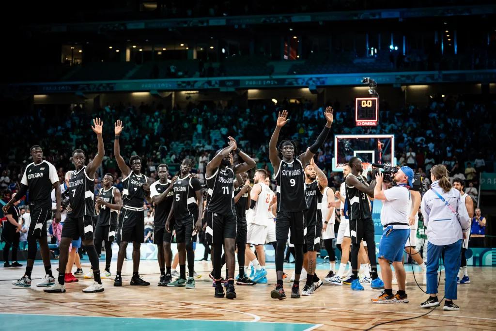 Luol Deng et le Soudan du Sud dénoncent une injustice : « Un énorme manque de respect envers le basket africain »