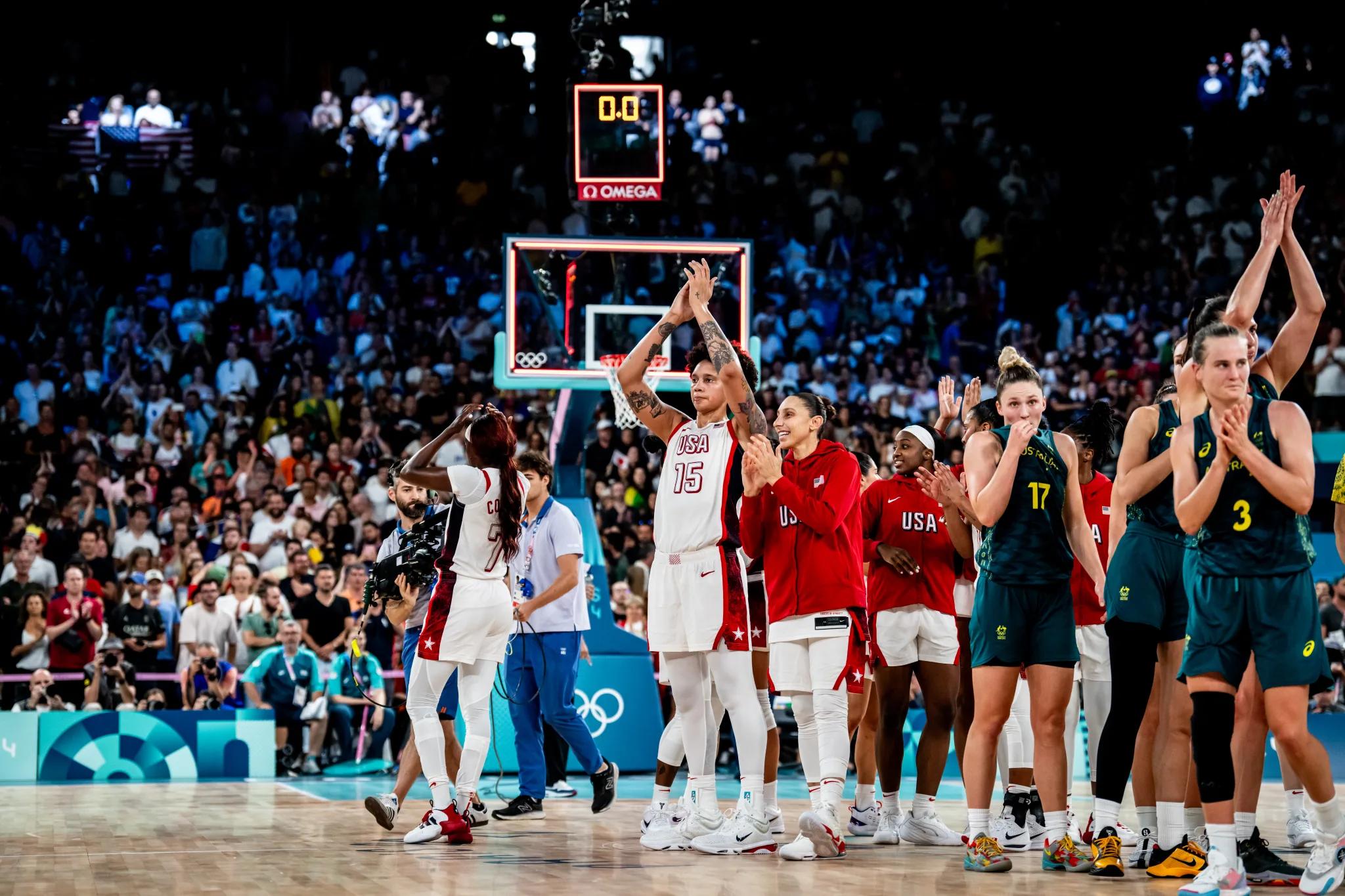 Team USA signe une 60e victoire de suite aux JO pour atteindre une nouvelle fois la finale