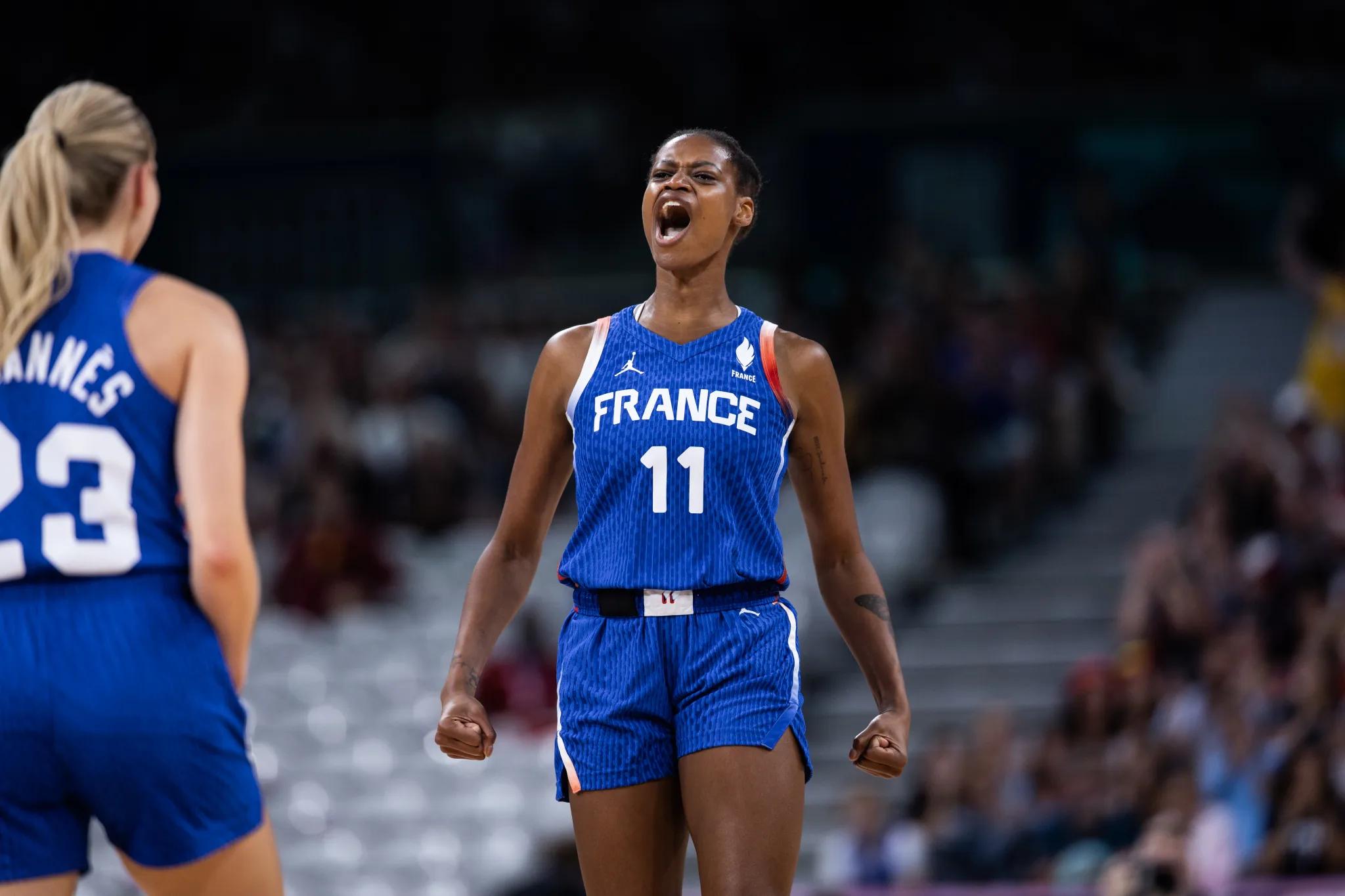 Les Bleues impressionnent face au Canada pour entamer leurs JO