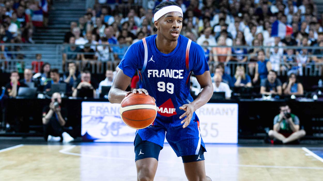 Bilal Coulibaly (France) au dribble