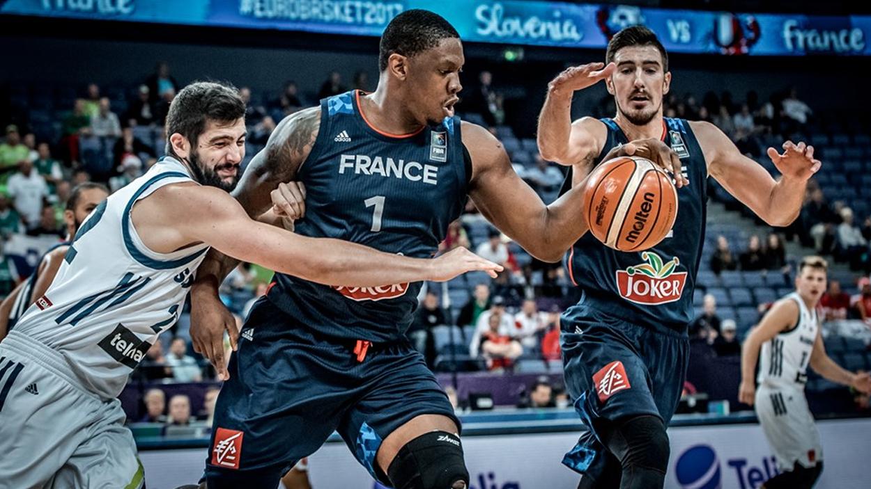 Kevin Séraphin (équipe de France) au dribble