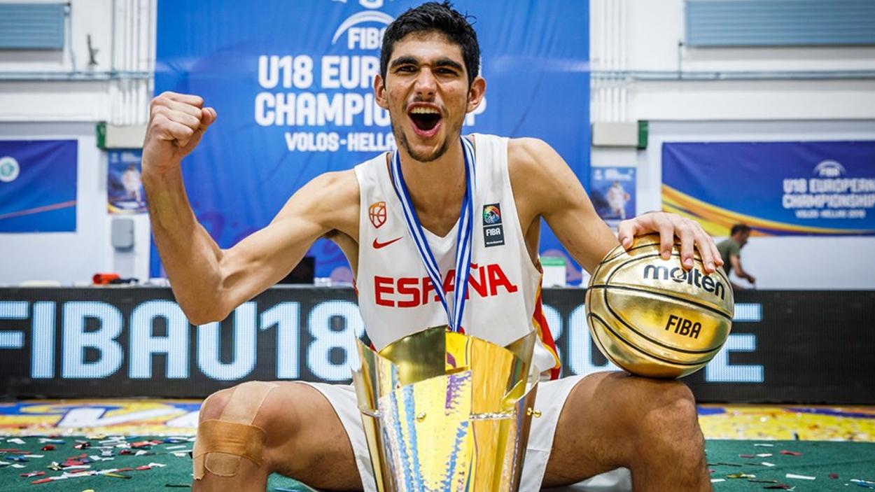 Santi Aldama champion d'Europe U18 avec l'Espagne