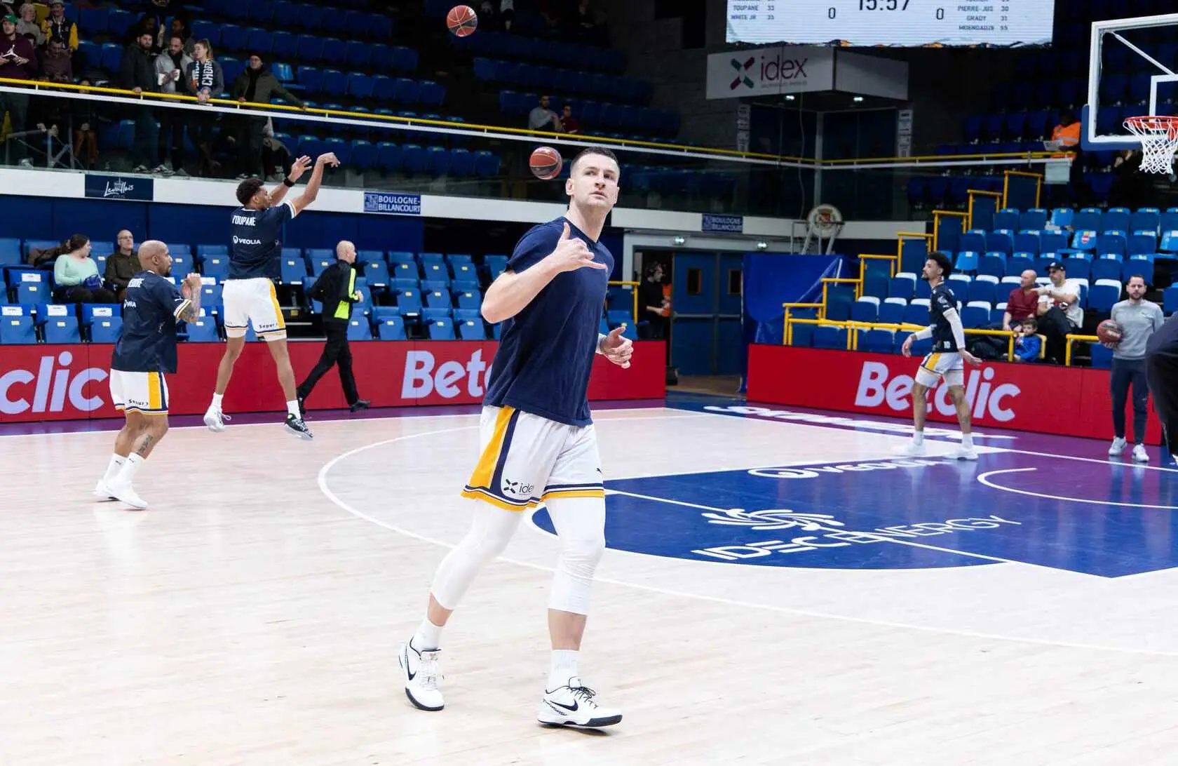 Bien connu en France, cet expérimenté pivot slovène retrouvera Cholet en Coupe d’Europe