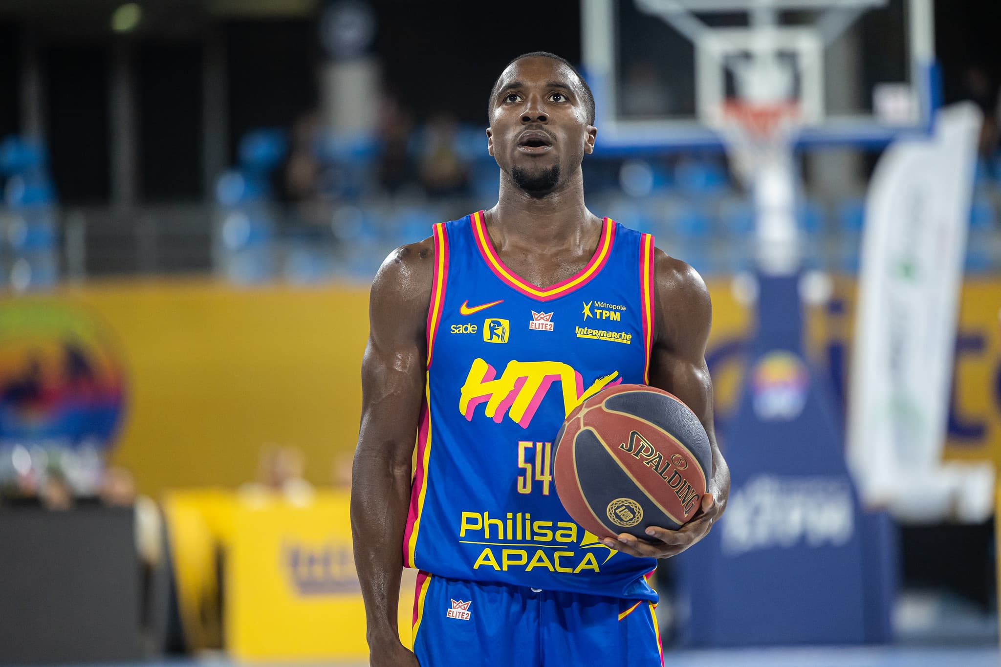 Rouen passe à l’offensive et se renforce chez un concurrent direct