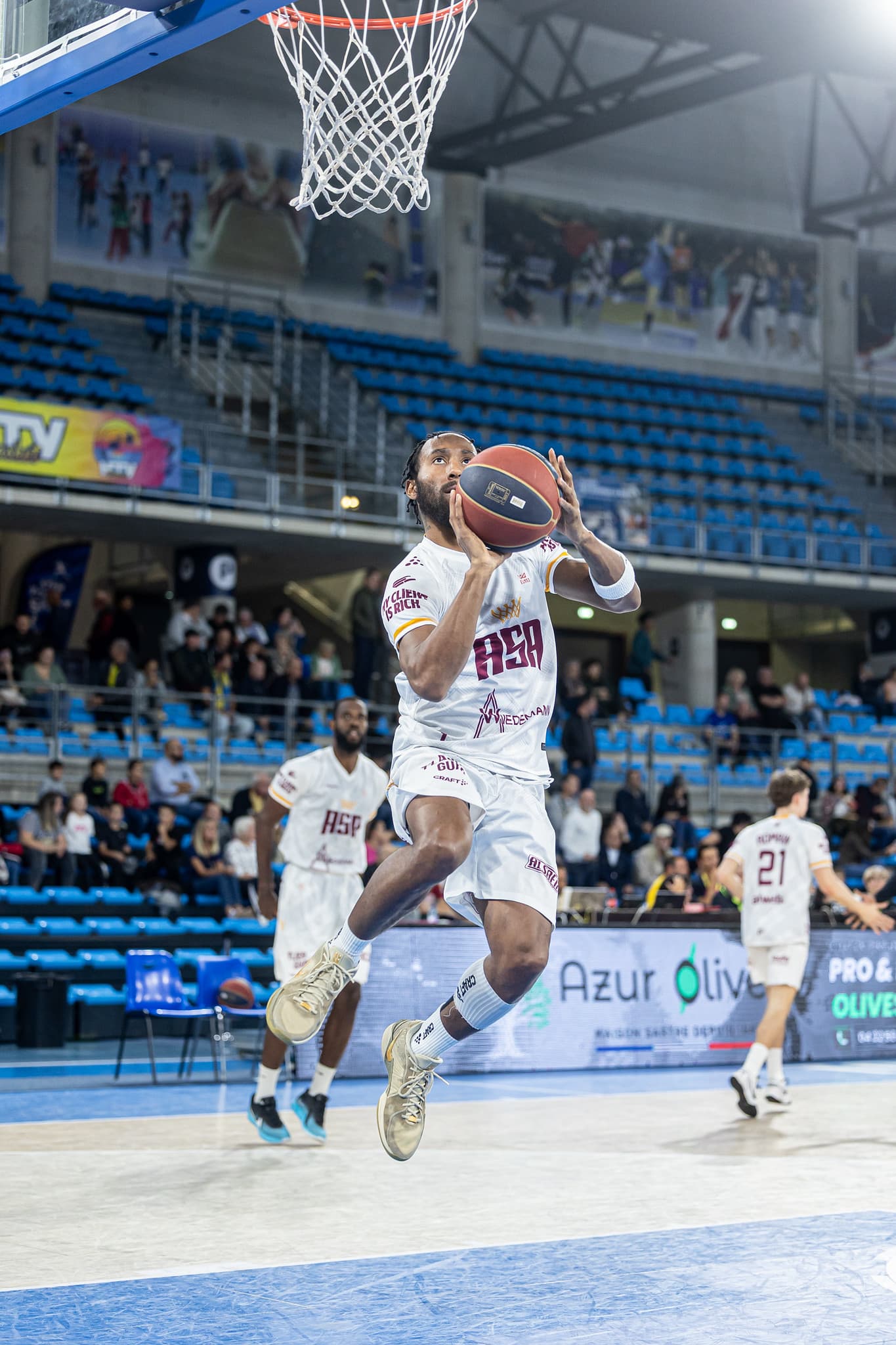 Après un mois de désaccord, Divine Myles et l’ASA se séparent