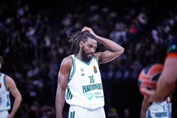 Kenneth Faried reste en EuroLeague mais change de club