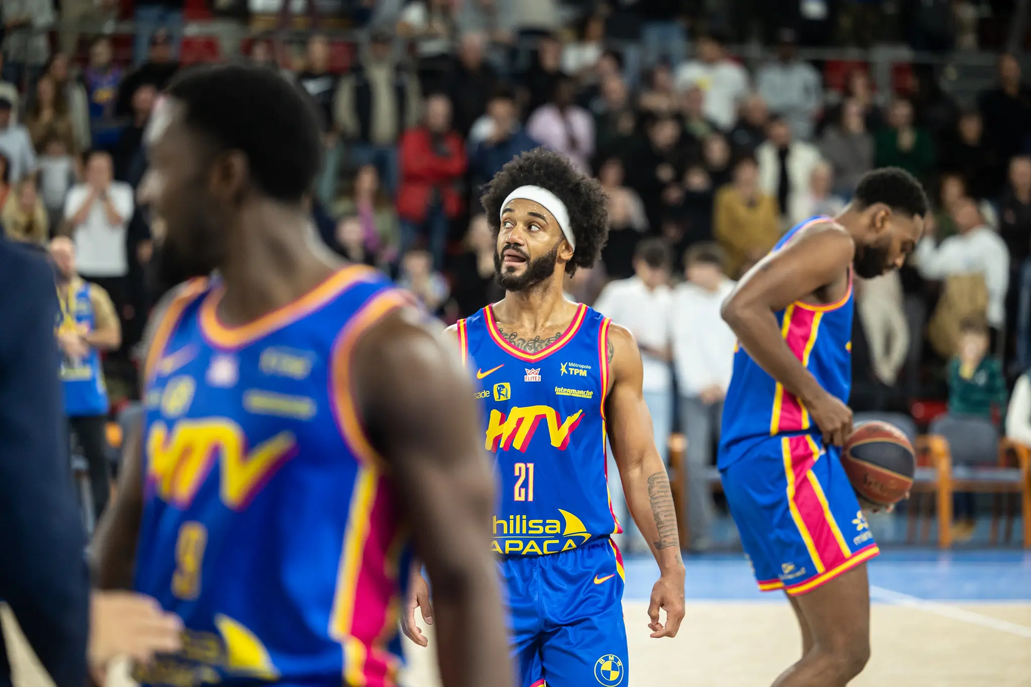 Le HTV s’inquiète pour le mollet de John Roberson, encore une longue absence pour Victor Diallo