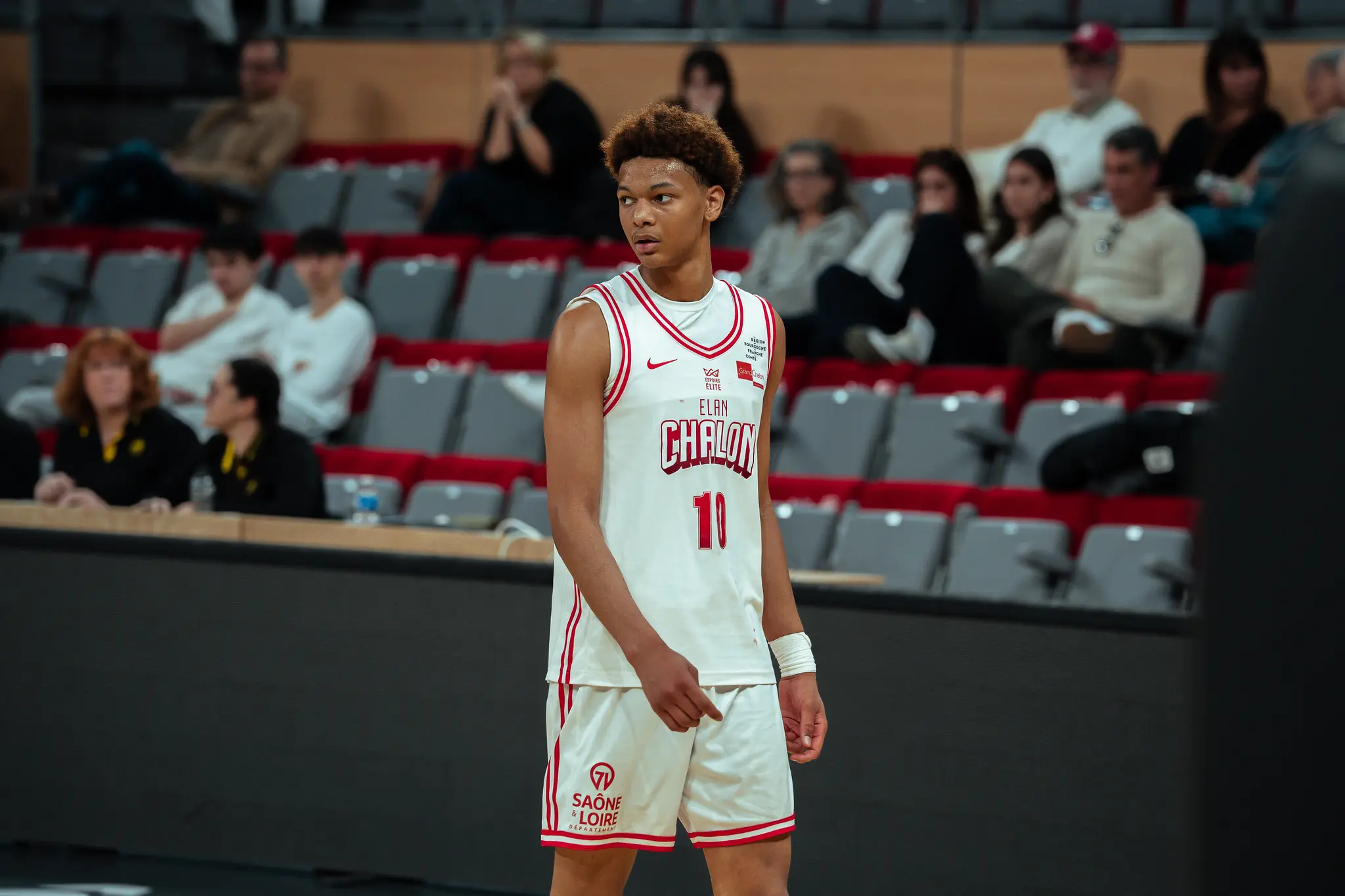 Klark Riethauser en feu : 37 points et une montée en puissance qui attire la NCAA