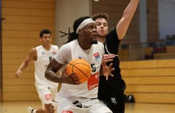 Raphaël Gay brille lors de la victoire de Kufstein contre une équipe d'ABA League