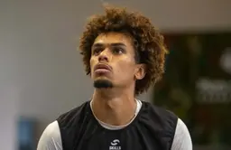 À seulement 21 ans, Tidiane Naham voit encore sa progression stoppée par une grave blessure