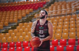 Ivan Février ne rate rien de loin, mais Lietkabelis s'enfonce