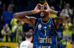 14 contres en 40 minutes : Marcus Bingham Jr. en a signé cinq à lui seul.