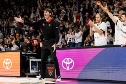 Alex Mumbru a recoaché l'Allemagne vendredi contre Israël