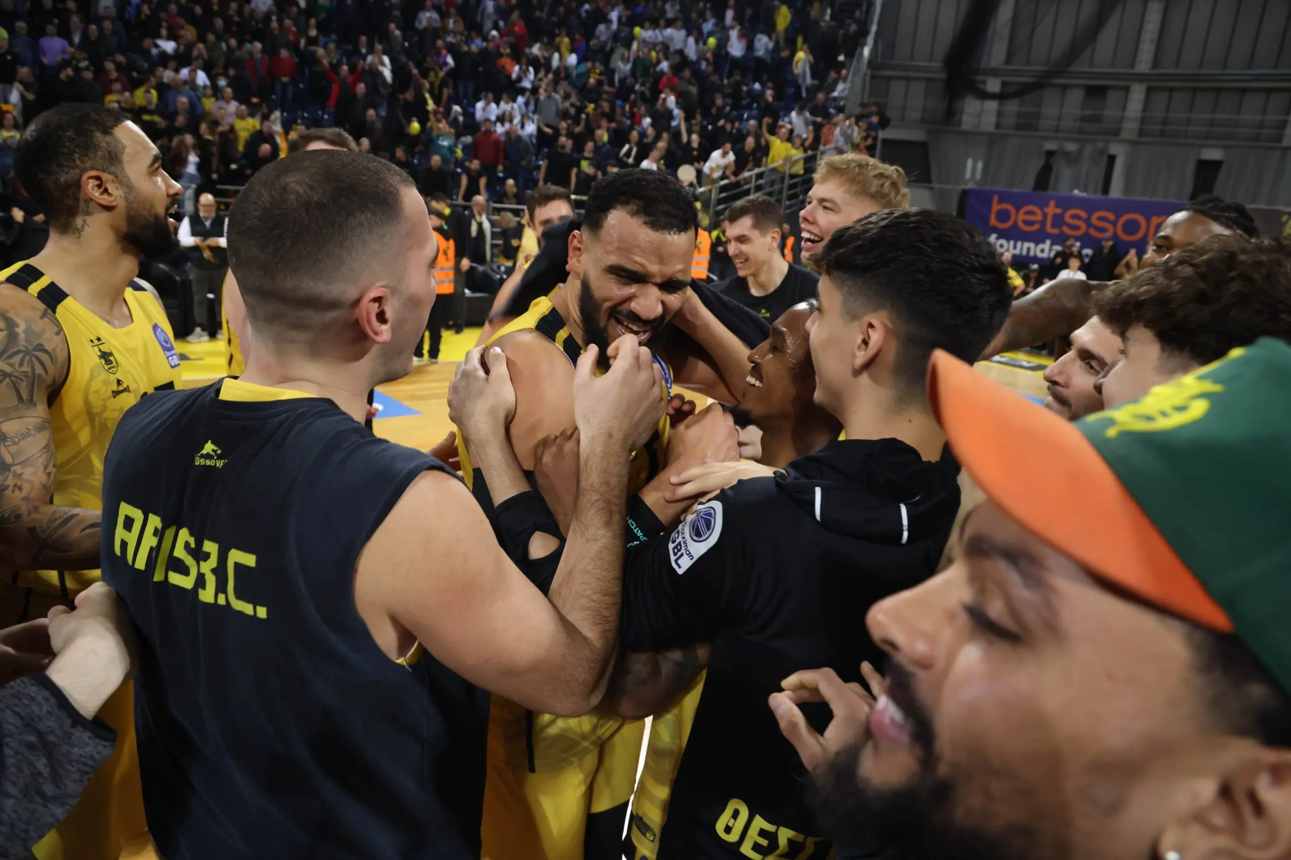 Amine Noua explose son record de points dans la victoire de l’Aris Salonique