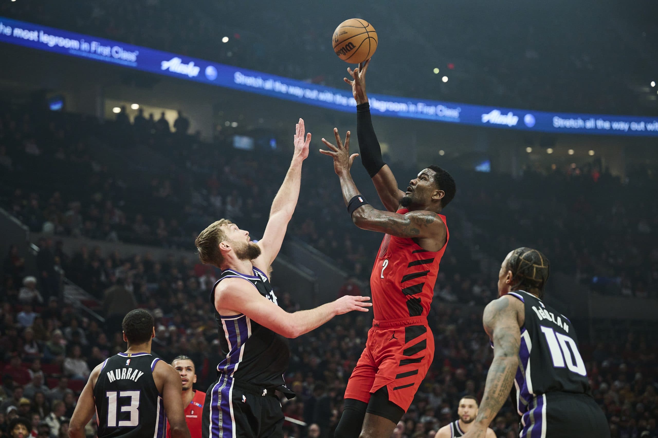 Deandre Ayton libéré par Portland : le pivot devient agent libre !